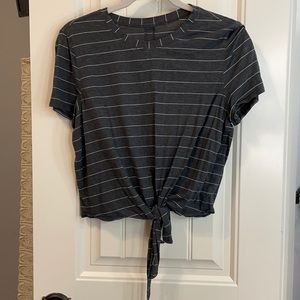 Lululemon crop front tie shirt
